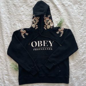 GUC Obey Lottie Embroidered Pullover Hoodie with Kangaroo Pocket Size Medium